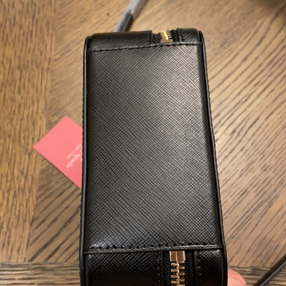 Kate Spade Crossbody - Picture 5 of 9